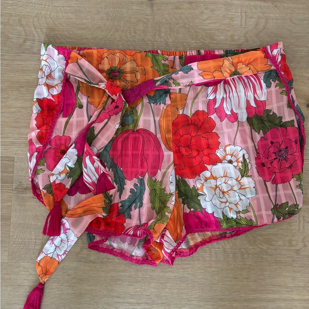 NWOT Trina Turk Swim Sunny Bloom Floral cover up Shorts